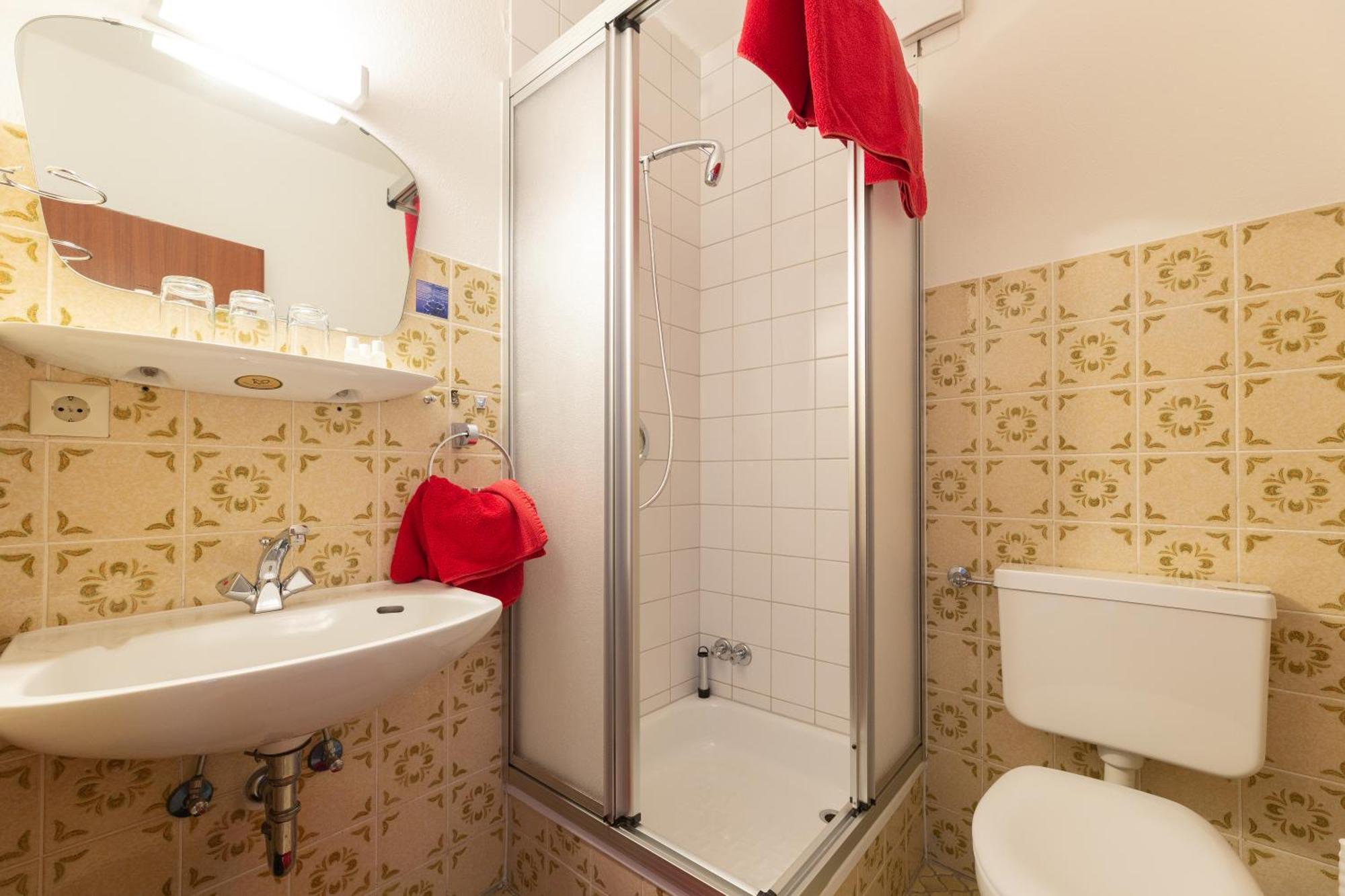 Gasthof Krone Schuttertal Rum bild